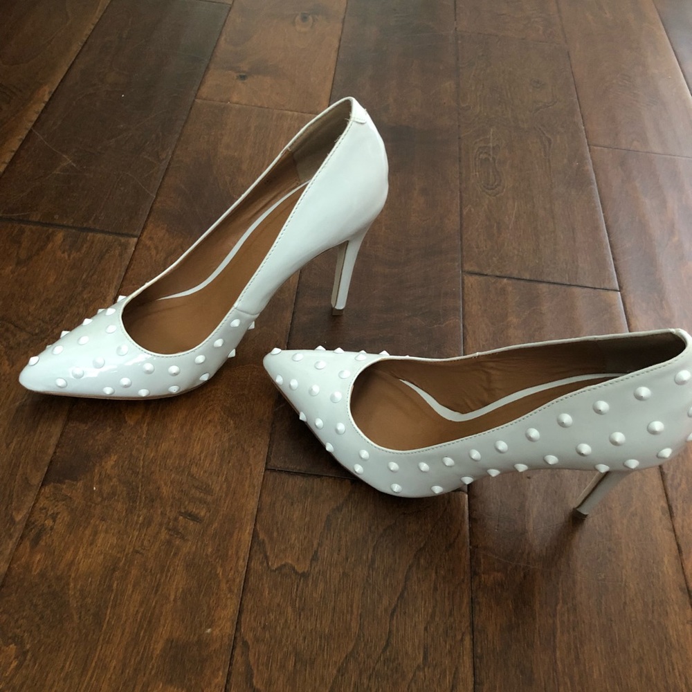 White Pumps